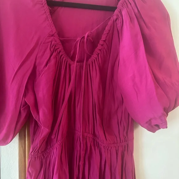 Vibrant Flowy Dress with Pockets - Picture 2 of 6